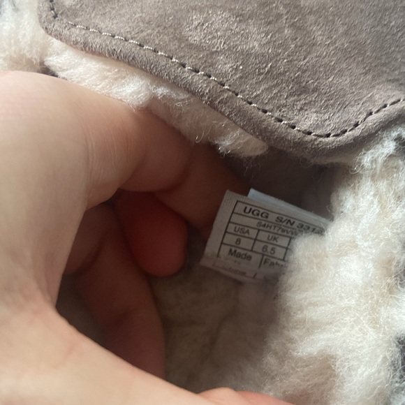 EUC Ugg Ansley Slippers, 8 - Picture 6 of 6